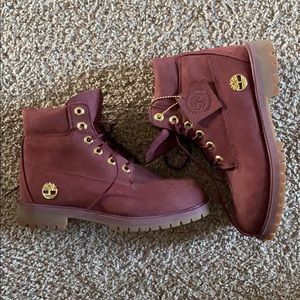 Burgundy timberlands — US 6